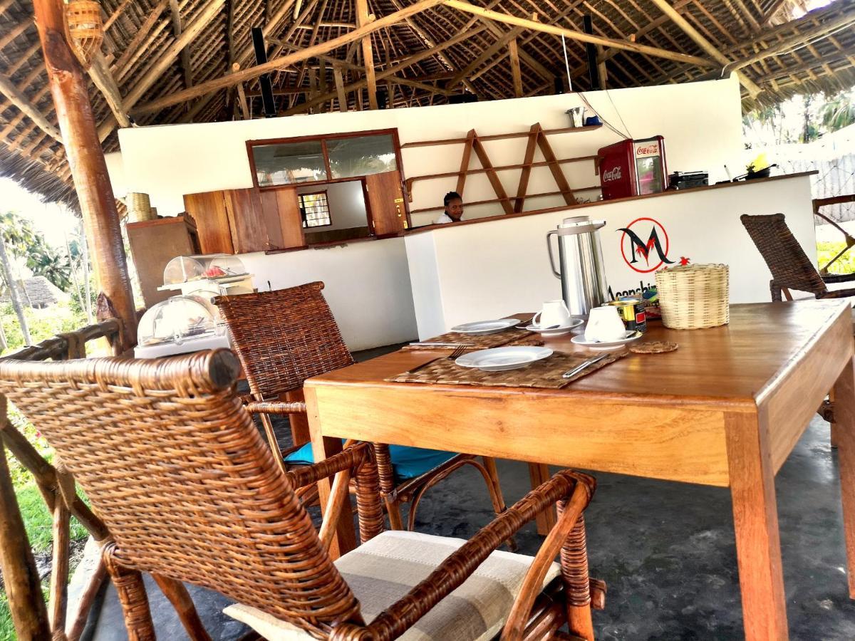 Moonshine Villa Hotel Pwani Mchangani Eksteriør bilde