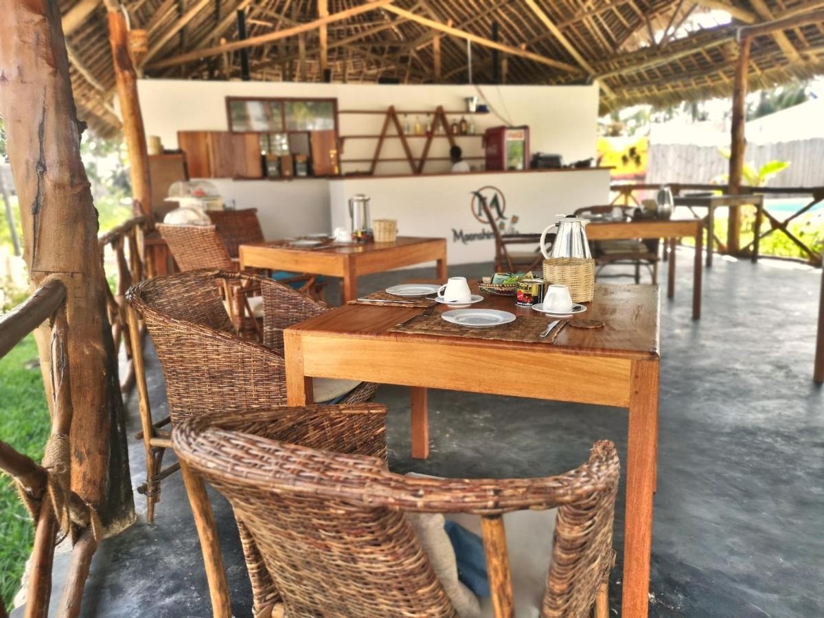 Moonshine Villa Hotel Pwani Mchangani Eksteriør bilde
